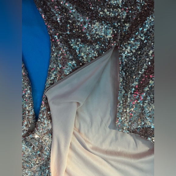 NWT Sequin Charlotte Russe Dress (M) - Picture 4 of 6
